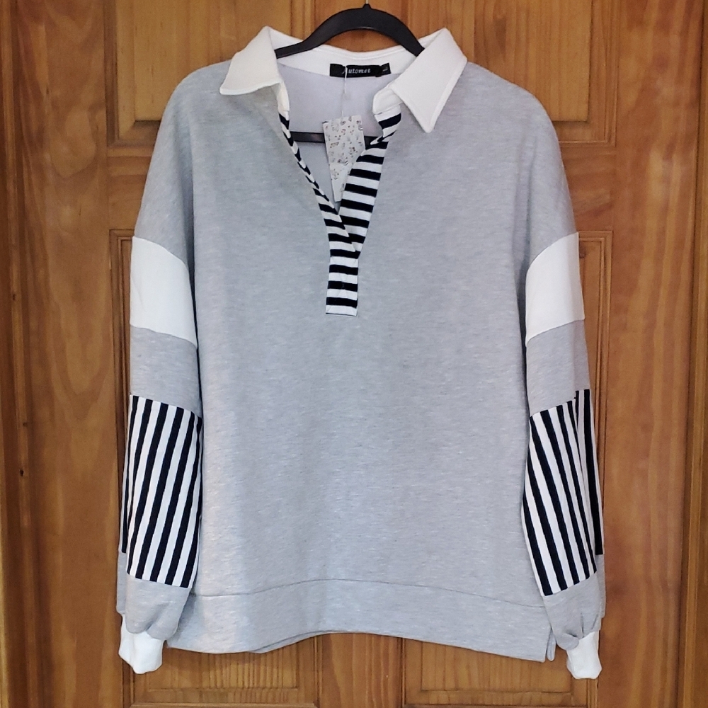 NWT AUTOMET Gray and White Striped Sweatshirt, Size L